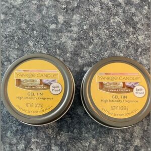 Yankee Candle ‘Vanilla Cupcake’ fragrance gel tin 1 oz